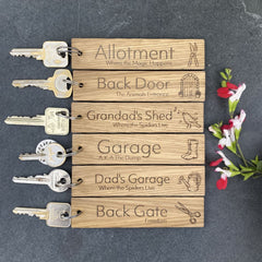personalised-oak-wooden-keyring-engraved-oak-gift|LLWWKEYRING|Luck and Luck| 1