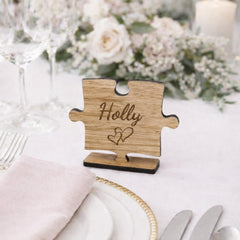 Luck and Luck Oak Veneer Jigsaw Shaped Place Names Font 3, Place Cards