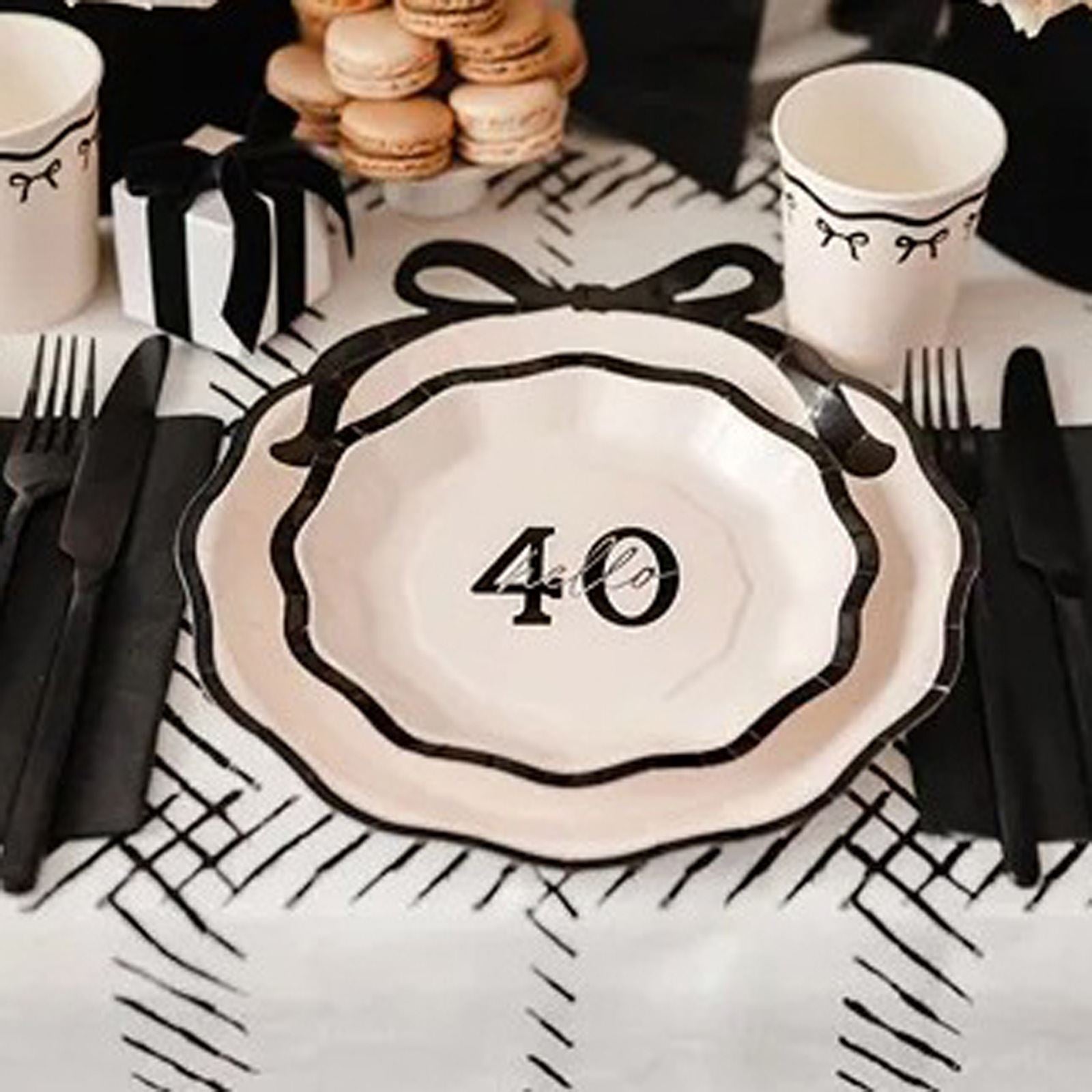 hello-40-paper-party-plates-with-bow-design-x-6|TPP61-40|Luck and Luck| 1