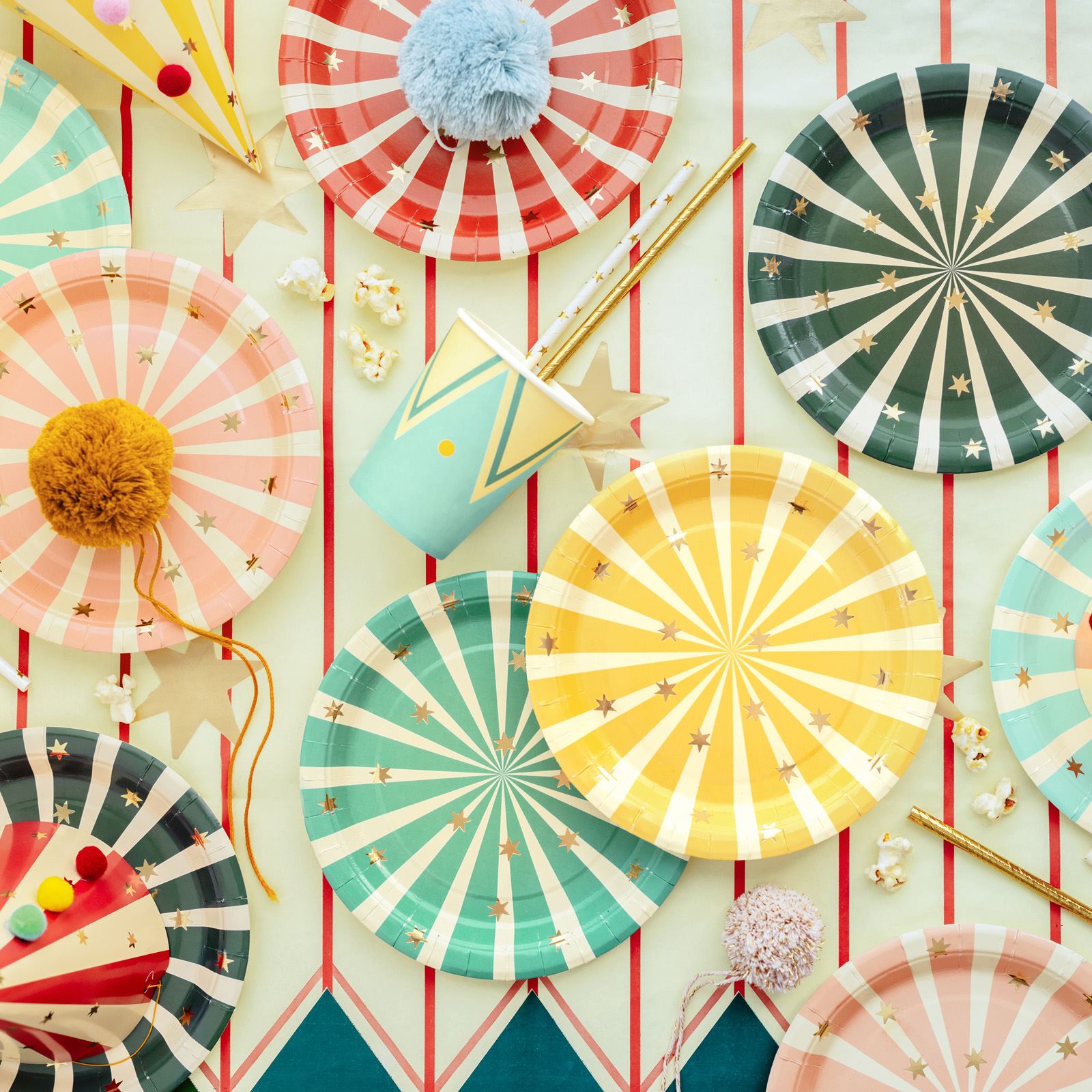 blue-circus-theme-party-striped-paper-plates-x-6|TPP96|Luck and Luck| 1