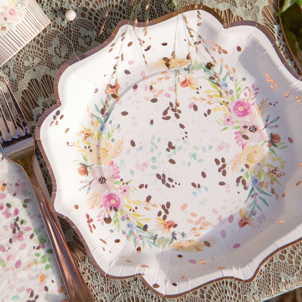 floral-paper-plates-with-rose-gold-edging-x-10|738800000099|Luck and Luck| 1