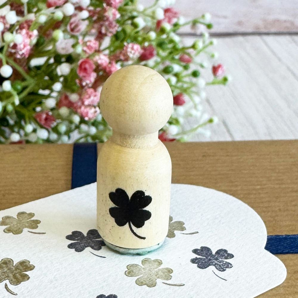 mini-rubber-stamp-clover-leaf-scrapbooking-craft|LLWWMINICLOVERSTAMP|Luck and Luck| 1