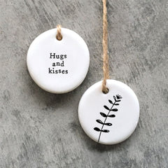 east-mini-hanger-tag-hugs-and-kisses|4094|Luck and Luck| 1