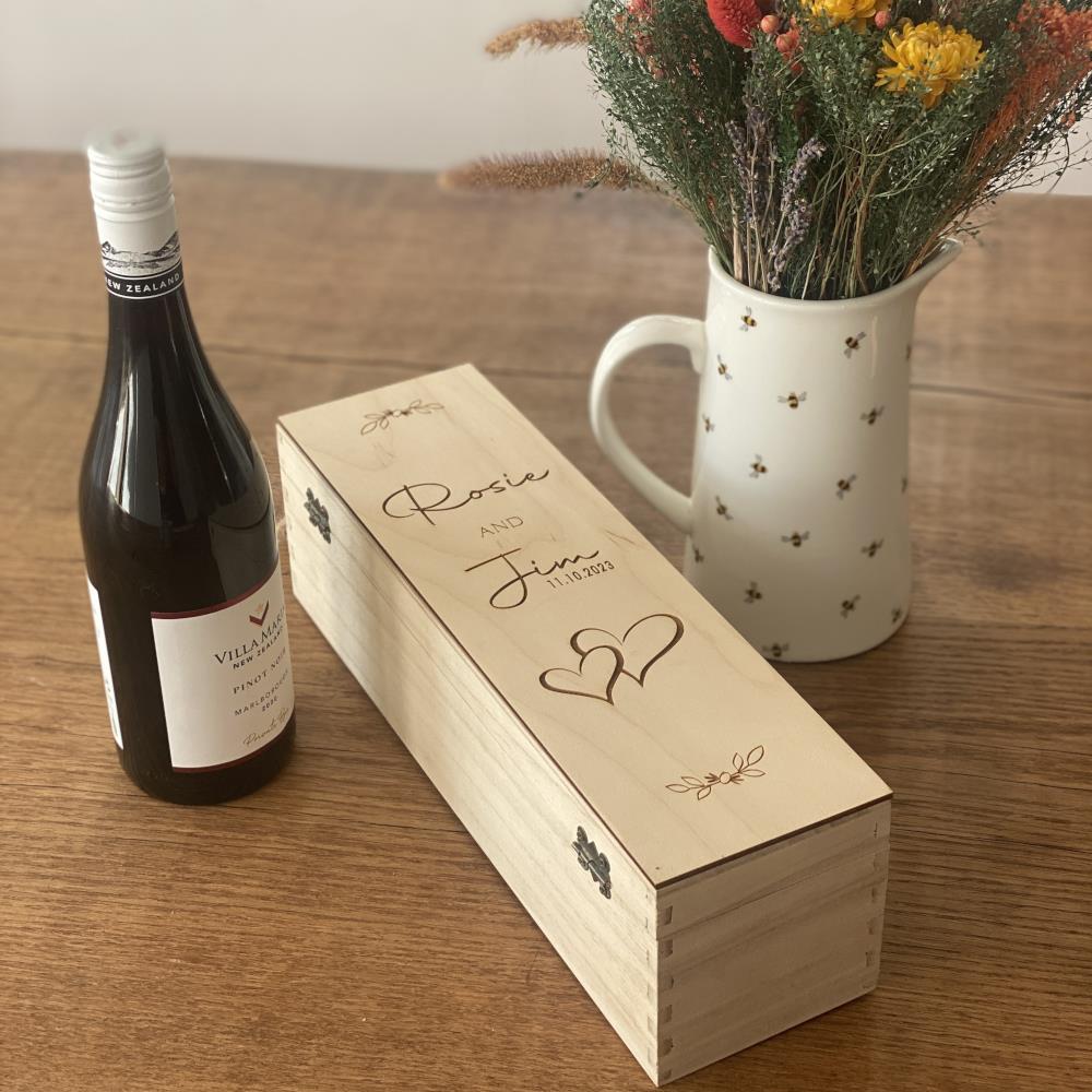 personalised-wine-box-engraved-wedding-christmas-gift-design-b|LLWWWINEBOXB|Luck and Luck| 1