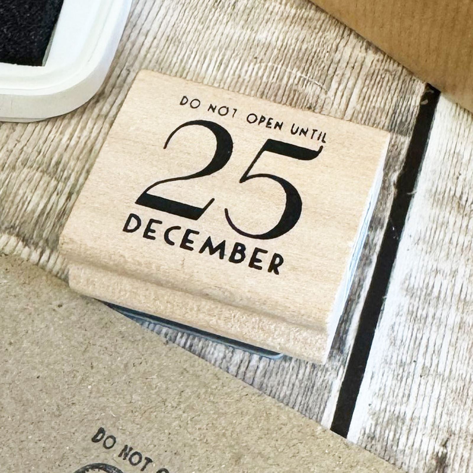 east-of-india-do-not-open-until-25-december-rubber-stamp-christmas|3778|Luck and Luck| 1