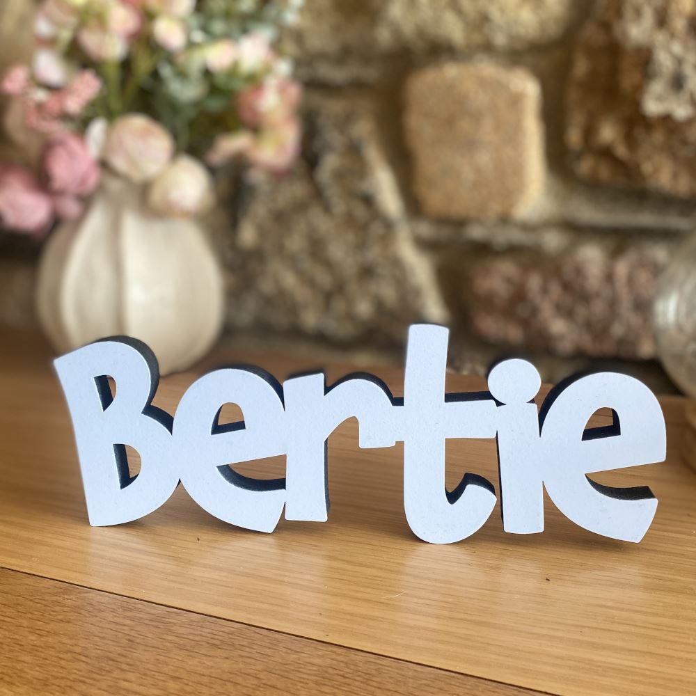 coloured-wood-freestanding-name-medium-home-decoration|LLWWNMSSF16MEDIUM|Luck and Luck| 1