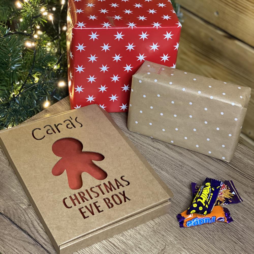 personalised-gingerbread-boy-christmas-eve-card-gift-box|LLWWXMASEVEBOXGB|Luck and Luck| 1