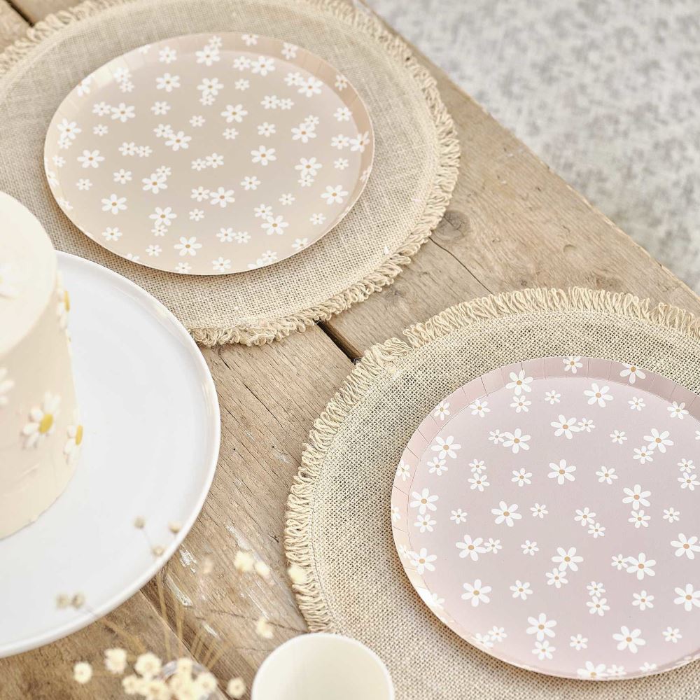 dusky-pink-daisy-floral-paper-plates-x-8|DAI-108|Luck and Luck| 1