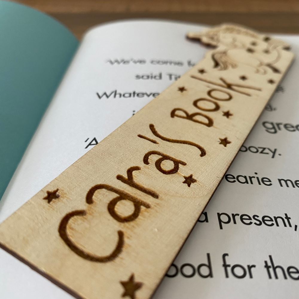 personalised-unicorn-wooden-bookmark|LLWWUNIBM|Luck and Luck| 5