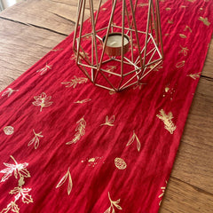 chic-red-and-gold-muslin-christmas-table-runner-28cm-x-3m|94557|Luck and Luck| 3