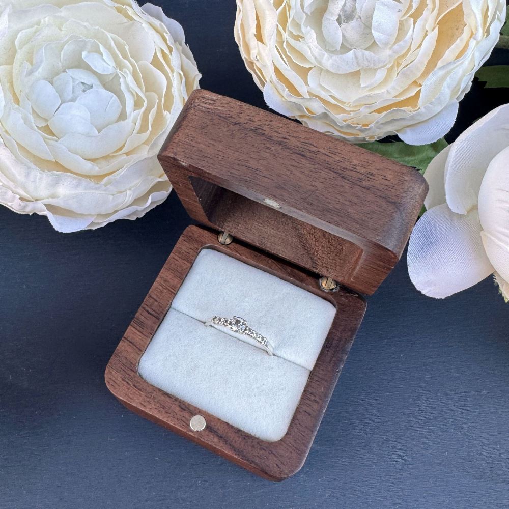 personalised-square-ring-box-1-ring-slot-white-insert-design-6|LLUVRB1WD6|Luck and Luck| 3