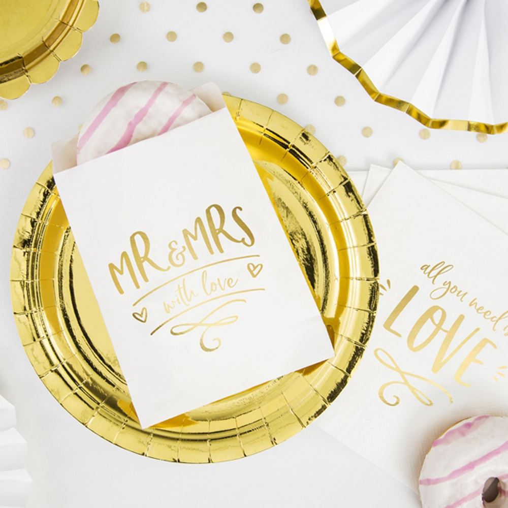 wedding-treat-bags-with-gold-lettering-mr-and-mrs-x-6|TNSP8-019M|Luck and Luck| 3