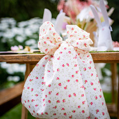 little-red-flowers-table-runner-28cm-x-5m|79229|Luck and Luck|2