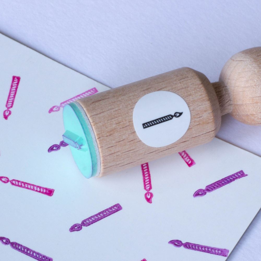 mini-rubber-craft-stamp-single-candle|MINI184|Luck and Luck| 1