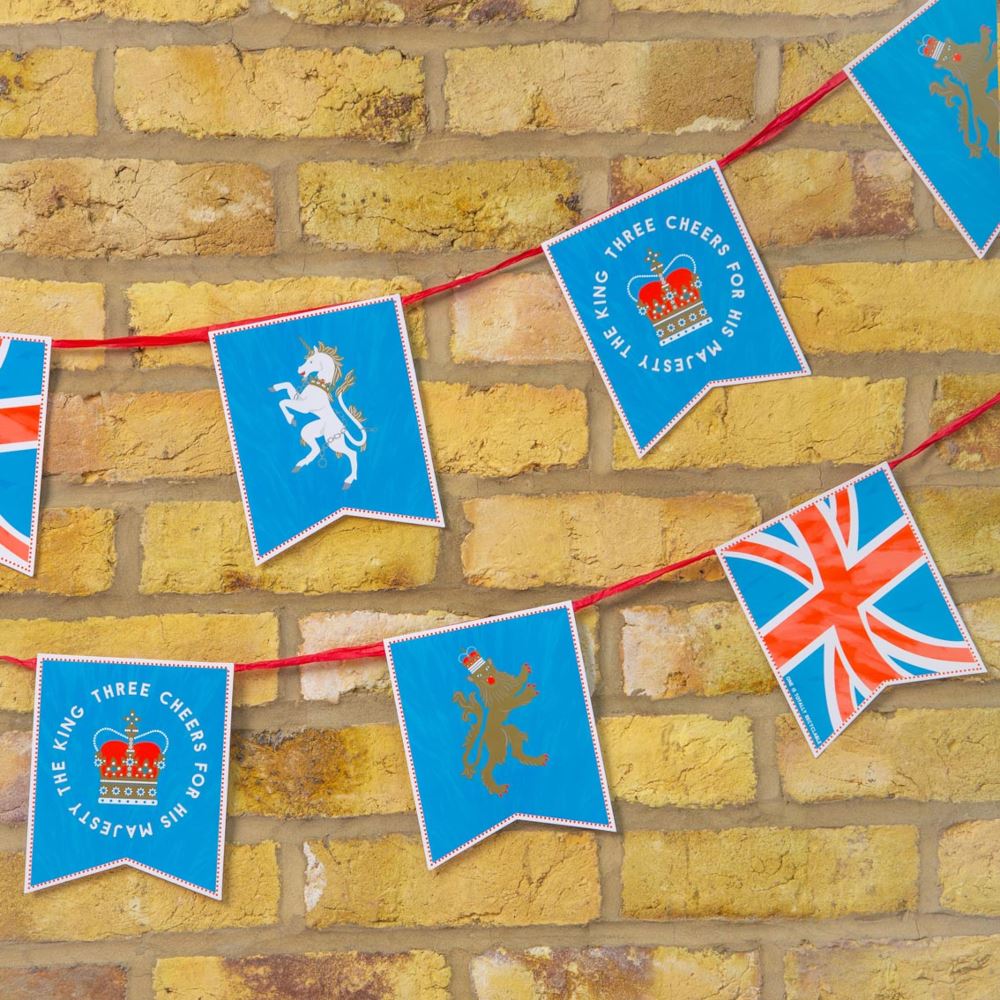 right-royal-spectacle-kings-coronation-paper-bunting-3m|ROYAL-BUNT|Luck and Luck| 1