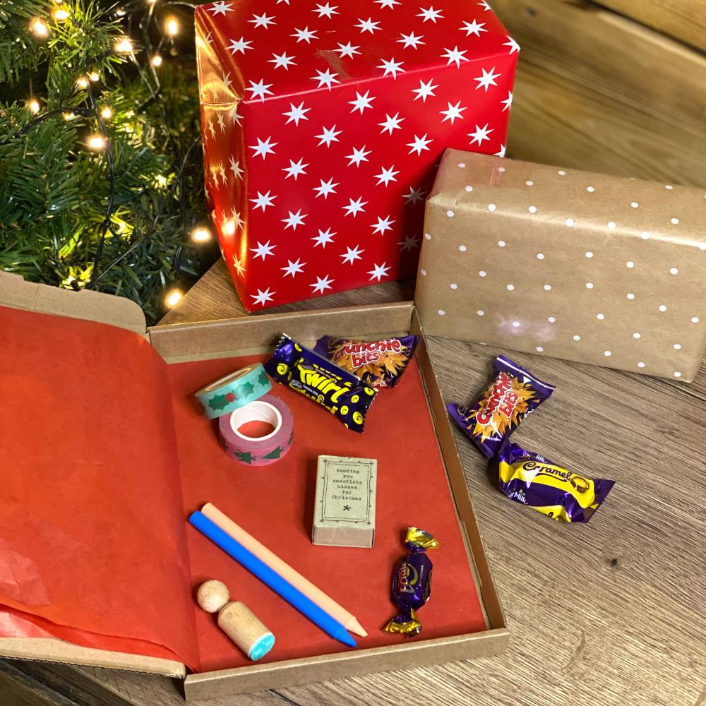 personalised-santa-hat-christmas-eve-card-gift-box|LLWWXMASEVEBOXSH|Luck and Luck|2