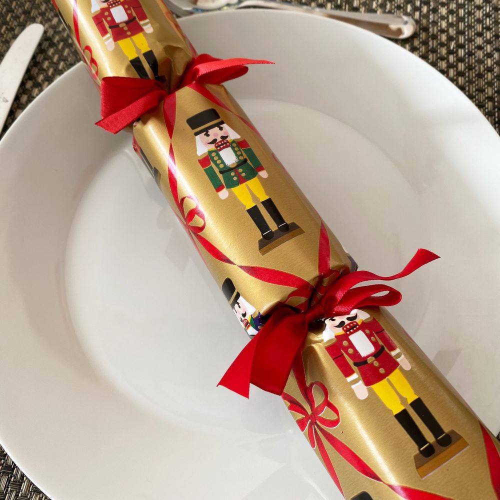 vintage-nutcracker-christmas-crackers-x-6-handfinished|62231|Luck and Luck| 4
