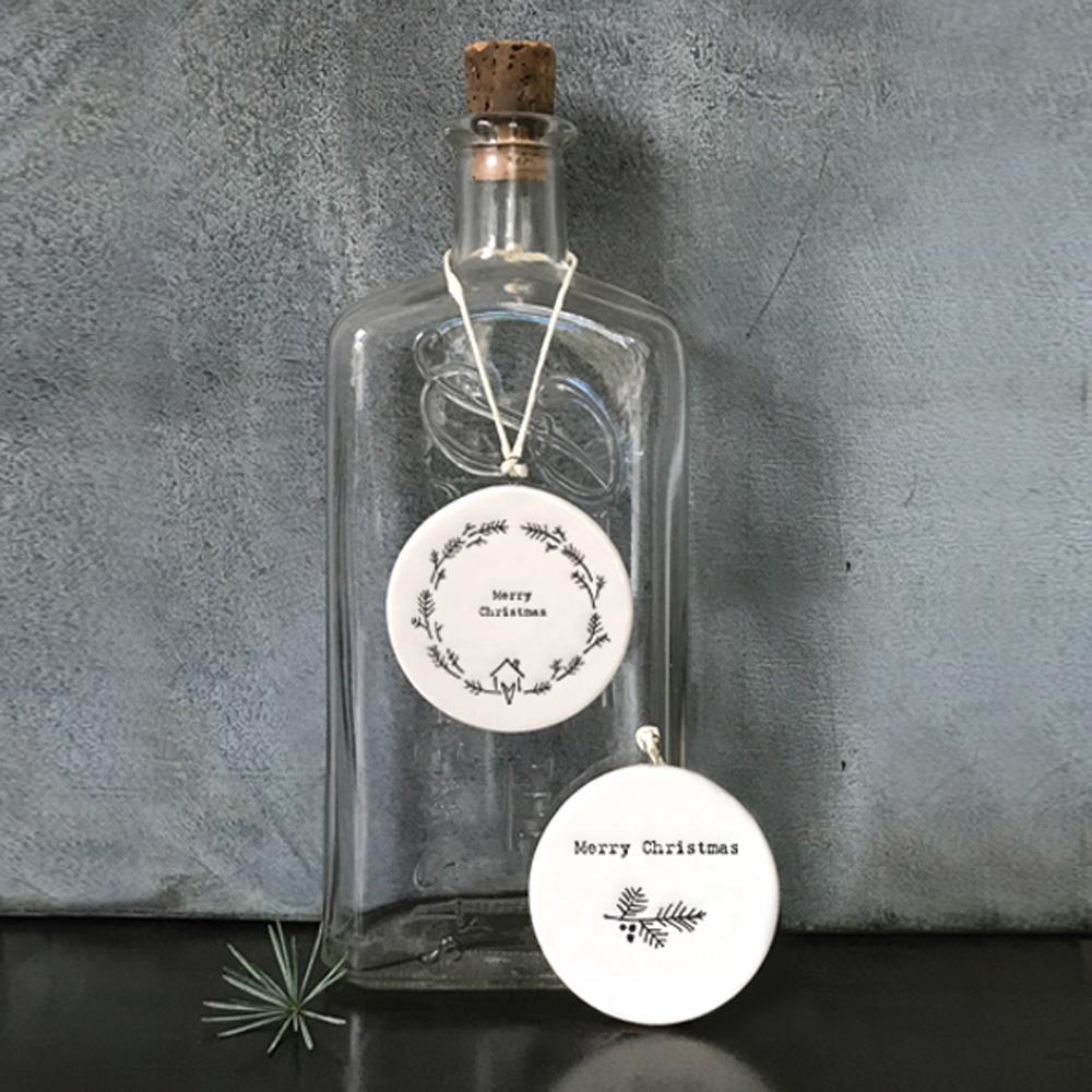 east-of-india-flat-porcelain-bauble-merry-christmas-wreath|6532|Luck and Luck| 1