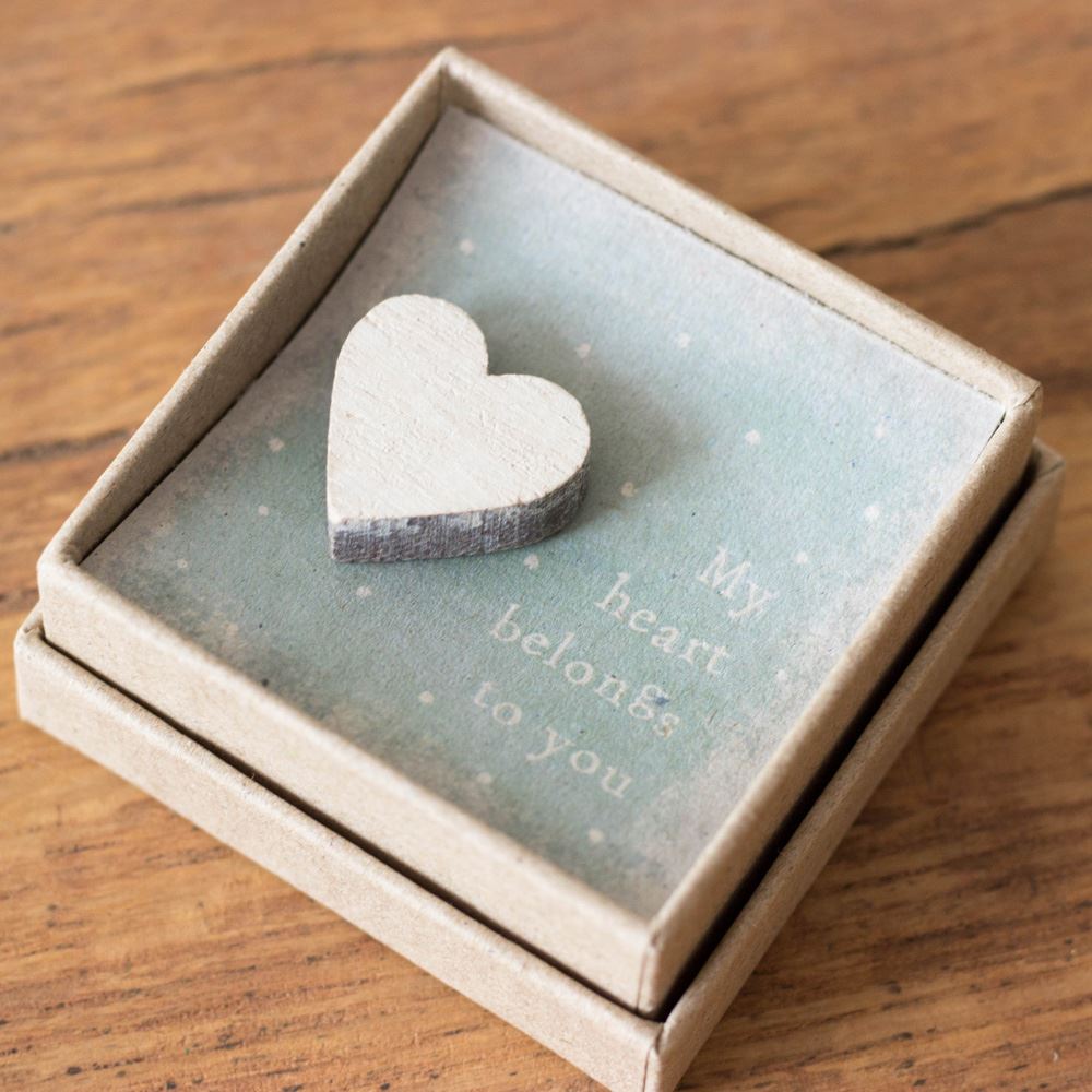 east-of-india-lapel-pin-badge-my-heart-belongs-to-you-keepsake-gift|1425|Luck and Luck| 1