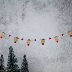 wooden-red-pom-pom-reindeer-face-christmas-garland-1m|CODD511|Luck and Luck| 1