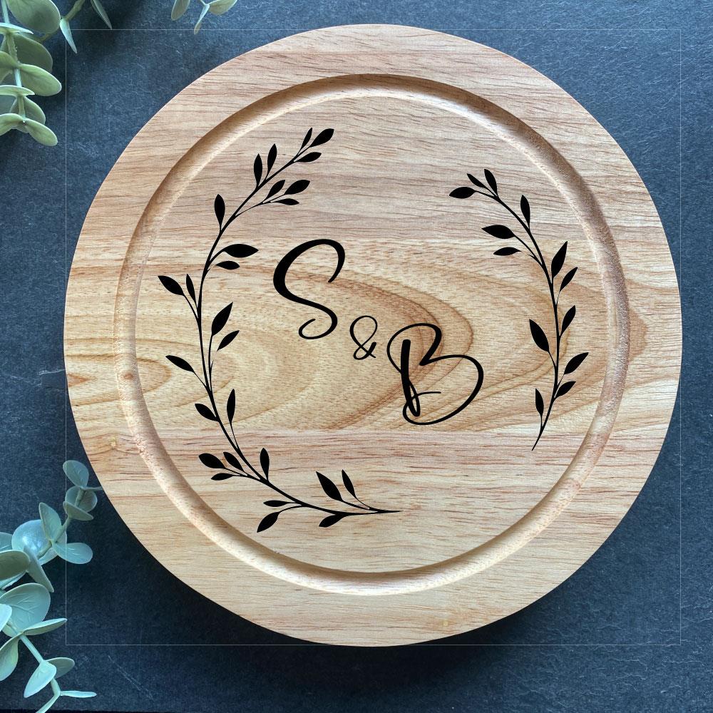 personalised-round-wooden-cheese-board-botanical-wreath-design|LLWW3105D2|Luck and Luck| 1