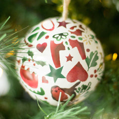 emma-bridgewater-christmas-images-set-of-4-baubles-fill-your-own|EBX3141N|Luck and Luck|2