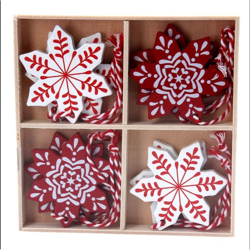 gisela-graham-red-white-wood-snowflake-decorations-set-of-8|17167|Luck and Luck| 1