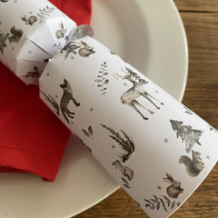 10-silver-woodland-christmas-crackers-festive-table|XM6433|Luck and Luck| 4