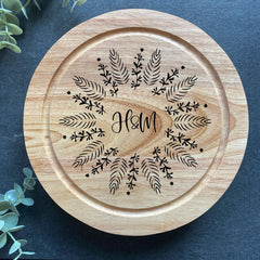 personalised-round-wooden-cheese-board-leaf-design-gift|LLWW3105D4|Luck and Luck| 1