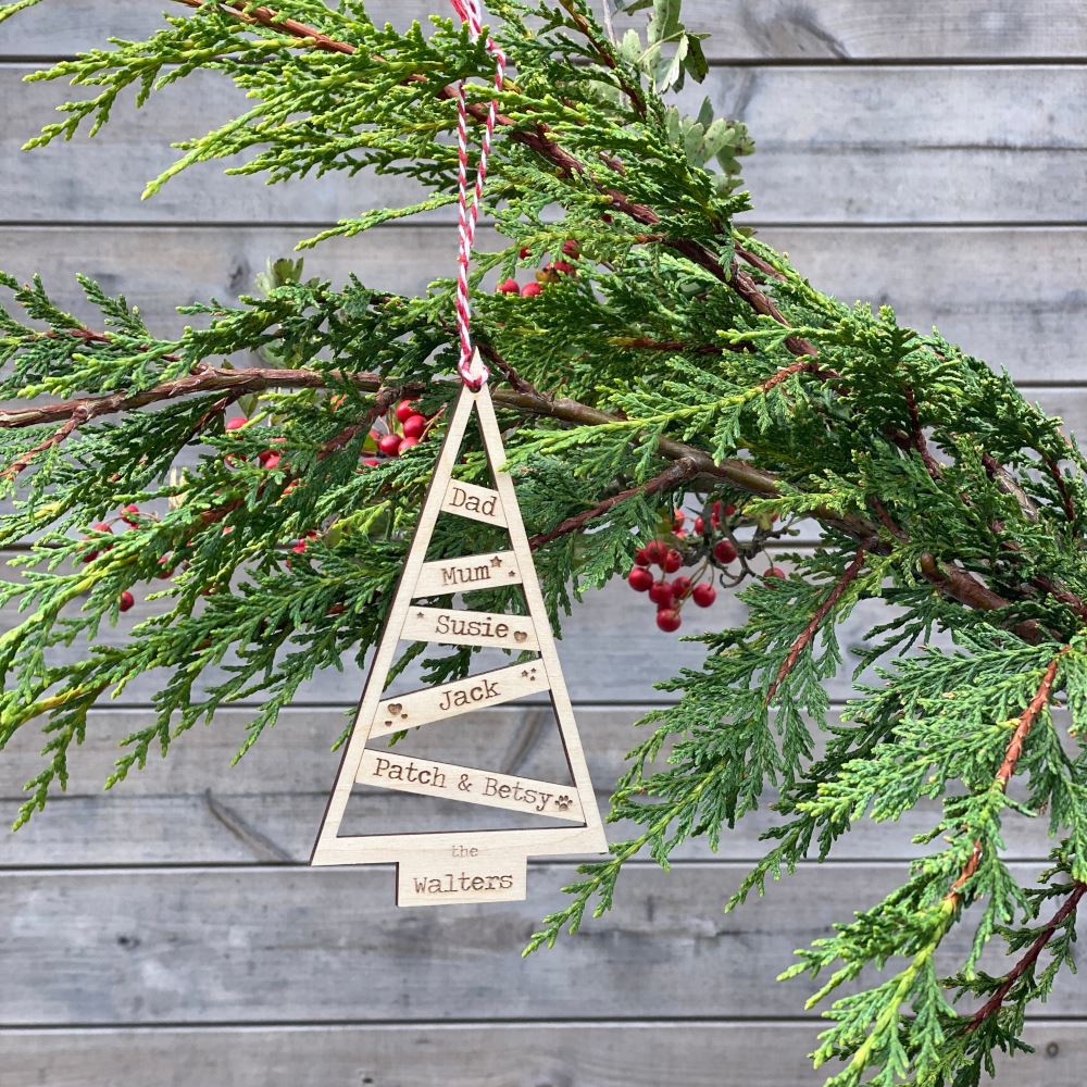 personalised-family-wooden-hanging-tree-christmas-decoration|LLWWHANGTREEDEC|Luck and Luck| 1