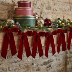 Cheerful Holiday Paper Garland with Red Velvet Bows for Christmas Home Décor 2m