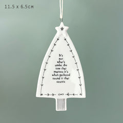 east-of-india-porcelain-hanger-tree-under-the-tree-christmas-keepsake|6527|Luck and Luck| 1