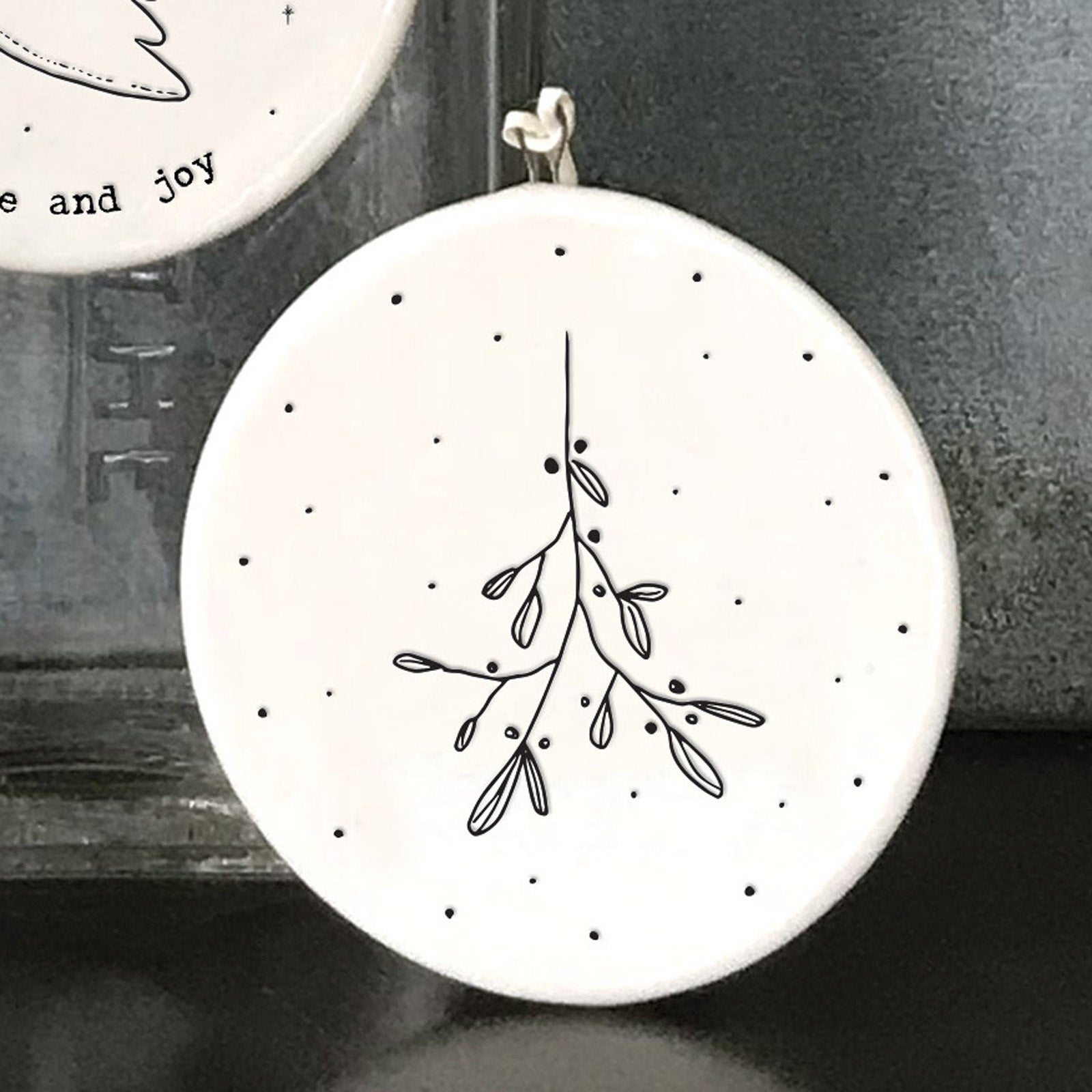 4c25f1cffe41bbda9f41bb0cbf8d53dc