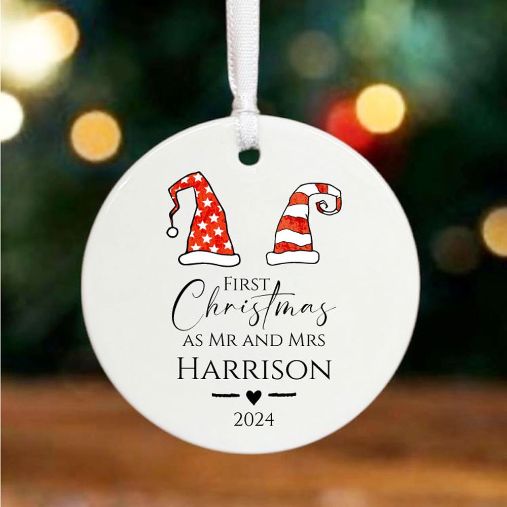 personalised-couples-first-christmas-hat-bauble-gift|LLUVPORC34|Luck and Luck| 1