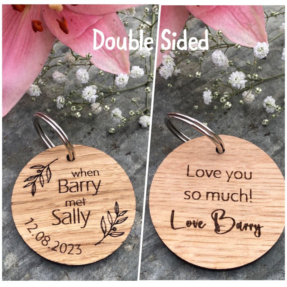 personalised-wood-oak-keyring-for-couple-botanical-gift|LLWWCOUPKEYRINGD3|Luck and Luck| 1