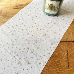 white-glittering-christmas-table-runner-2-5m-table-decor|865900300001|Luck and Luck| 1