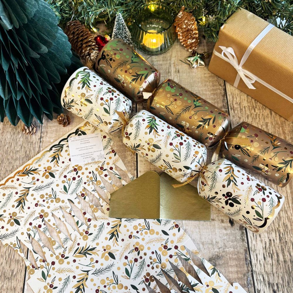 gold-cream-berry-botanical-make-your-own-diy-christmas-crackers-x-6|XM6800|Luck and Luck| 1