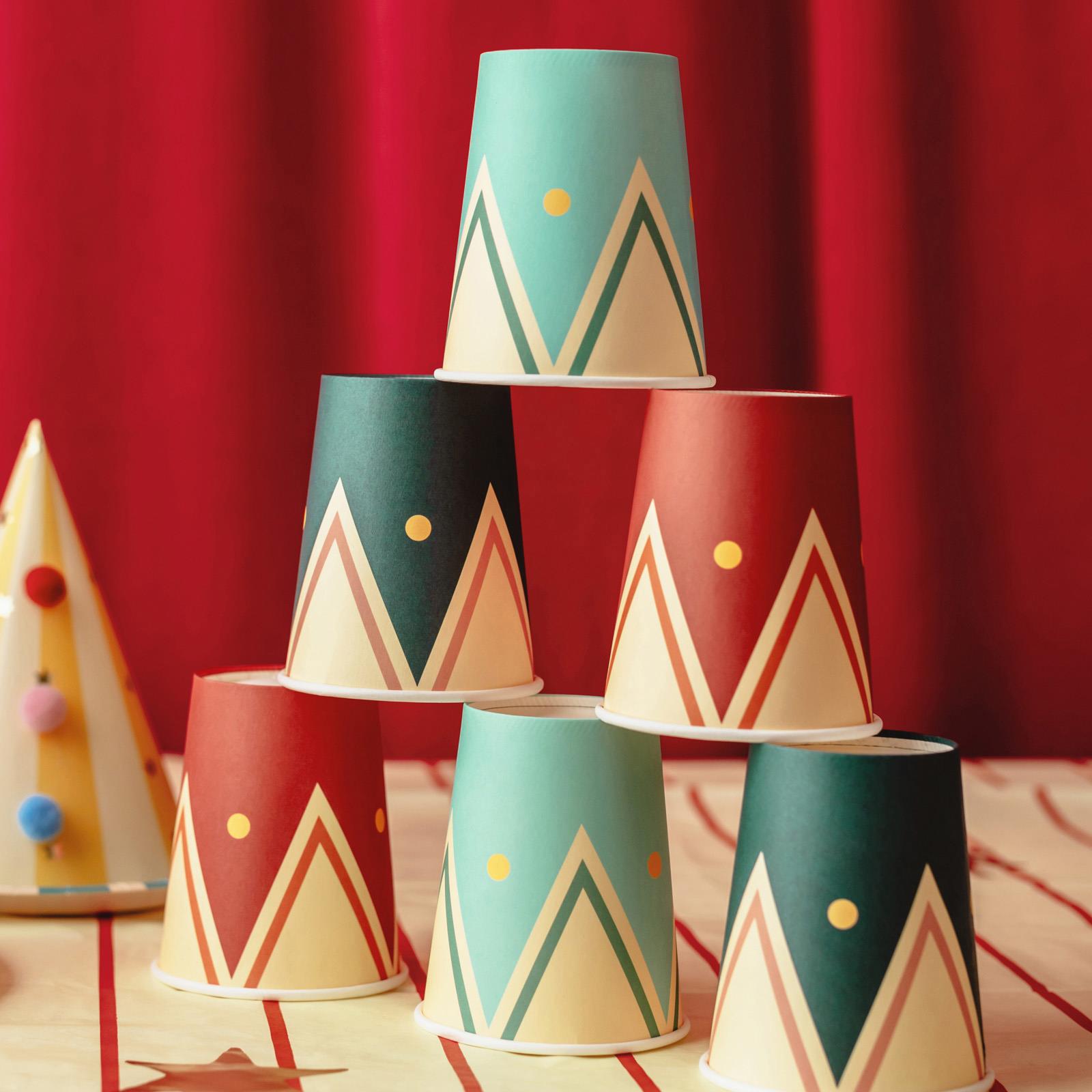 circus-theme-party-paper-cups-x-6-funfair-party-tableware| KPP92-EU2|Luck and Luck| 1