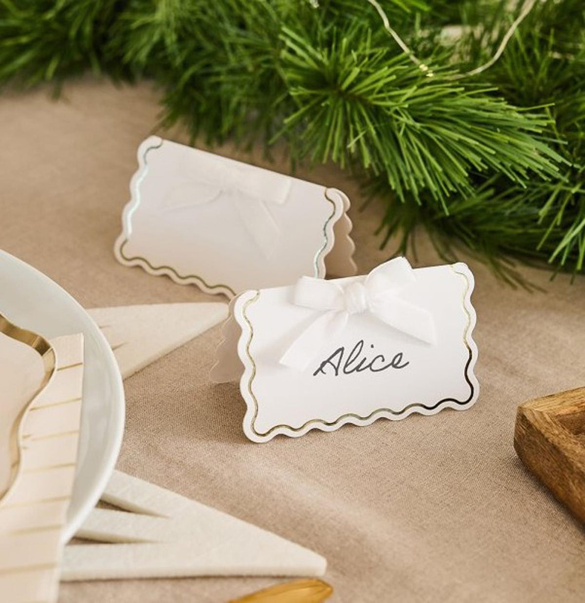 White Wavy Edge Place Cards with Velvet Bows for Christmas Tables Pack of 8