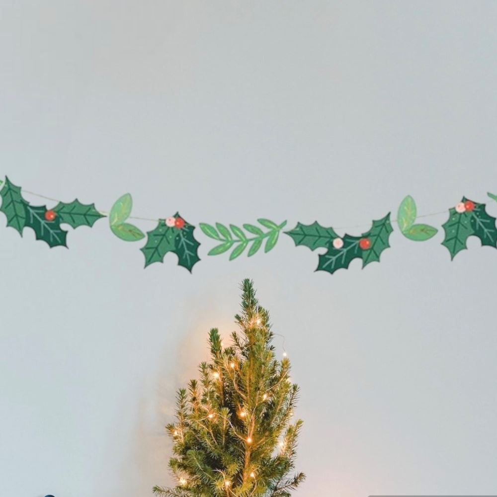 mistletoe-christmas-paper-garland-1-5m-decoration|GL31|Luck and Luck| 1