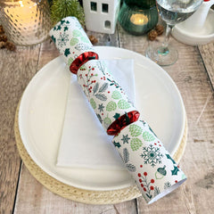 Festive Forest Christmas Crackers for Cheerful Seasonal Holiday Tables 6 Pack