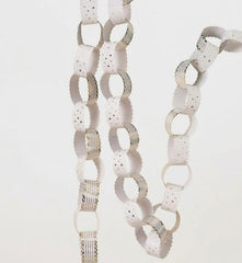 White Gold Scallop Edge Paper Chains for Festive Christmas Decor Pack of 48