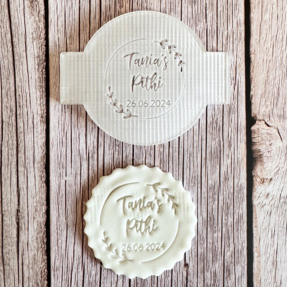 pithi-cupcake-fondant-icing-personalised-name-date-embosser|LLWWPITHIEMBOSS|Luck and Luck| 1