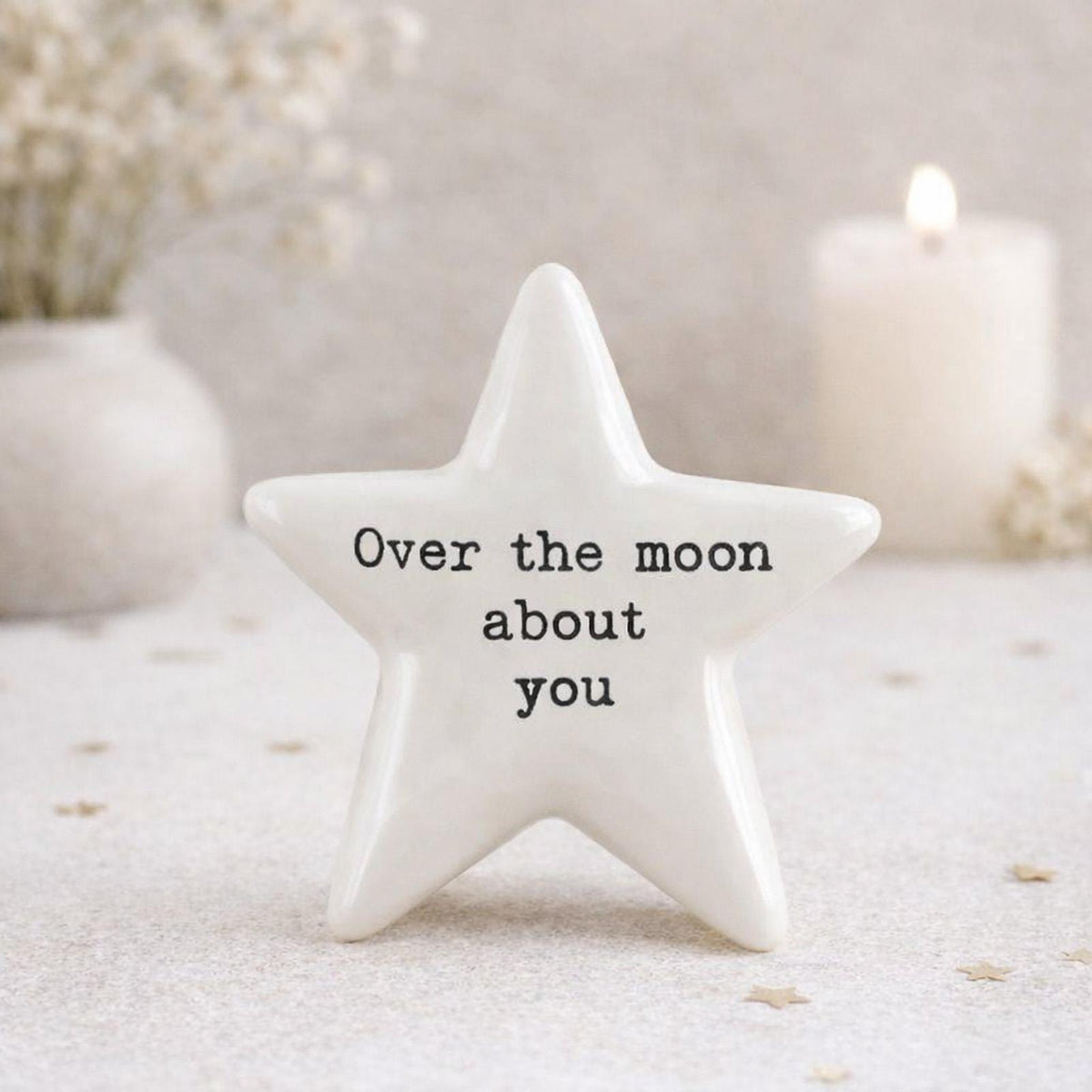 East of India Porcelain Star Mini Token – Over the Moon About You Romantic White Keepsake Decoration