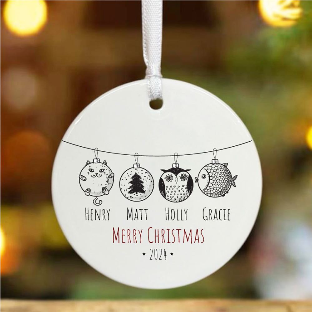 personalised-family-porcelain-bauble-with-characters-names-christmas|LLUVPORC5|Luck and Luck| 1