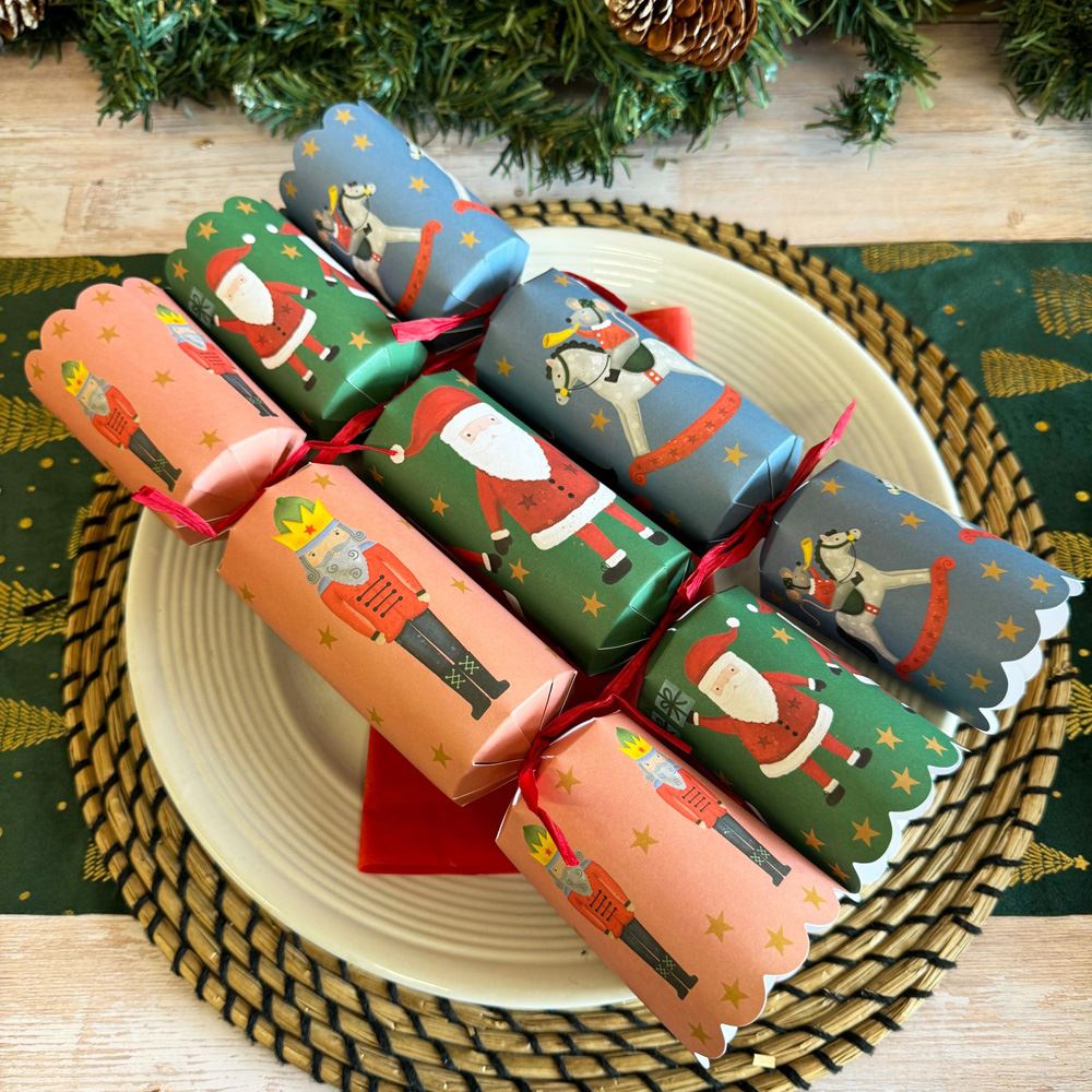 12-santa-nutcracker-christmas-crackers-xmas-dinner-party-celebration|XM6595|Luck and Luck| 1