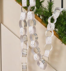 White Gold Scallop Edge Paper Chains for Festive Christmas Decor Pack of 48