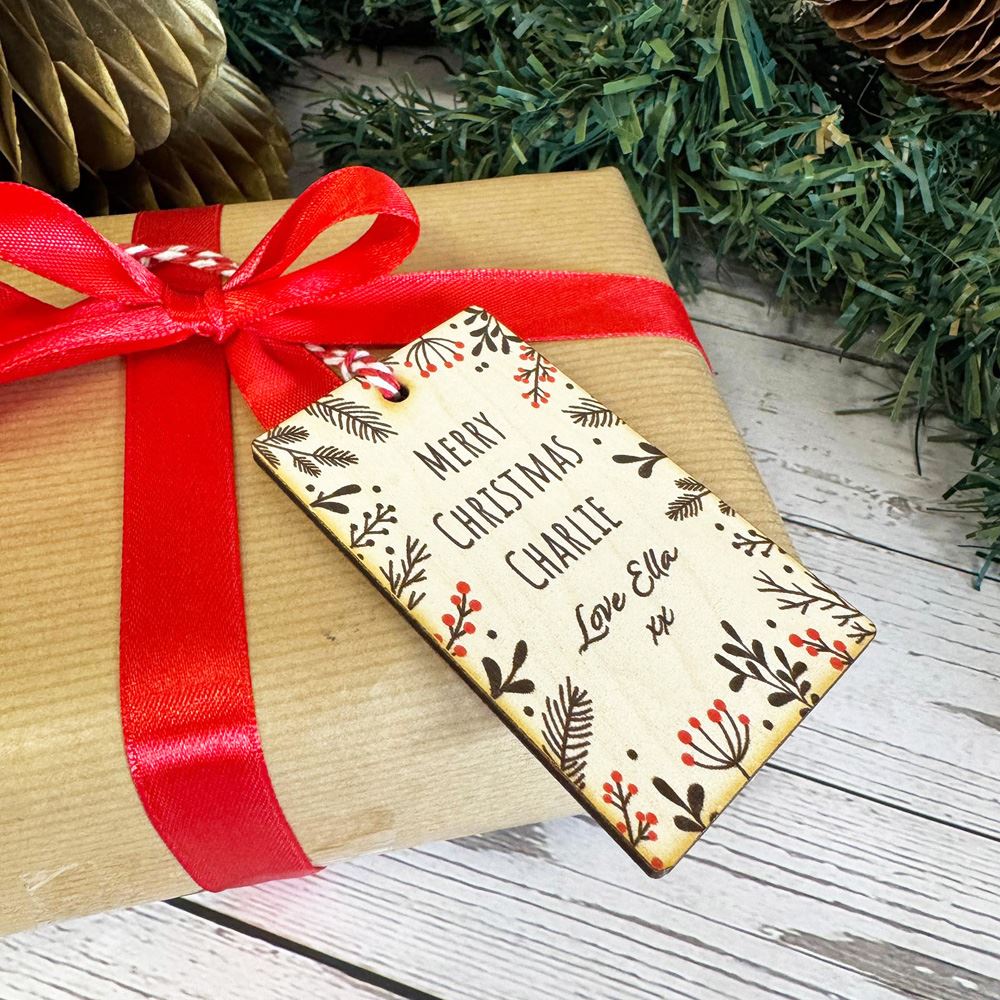 personalised-botanical-leaf-christmas-wooden-gift-tag|LLWWXMASTAGD1|Luck and Luck| 1