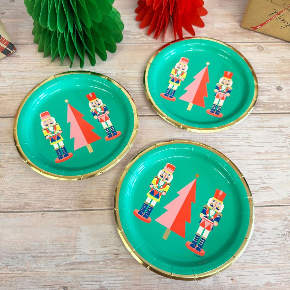 vibrant-small-christmas-nutcracker-dessert-7-paper-plates-x-8|73134|Luck and Luck| 1