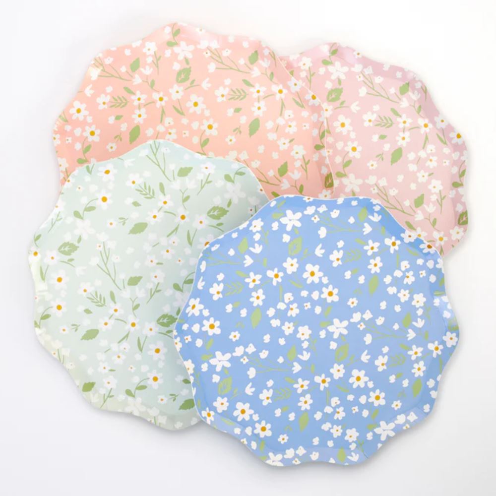 meri-meri-large-ditsy-floral-paper-plates-x-12-afternoon-tea|221742|Luck and Luck|2